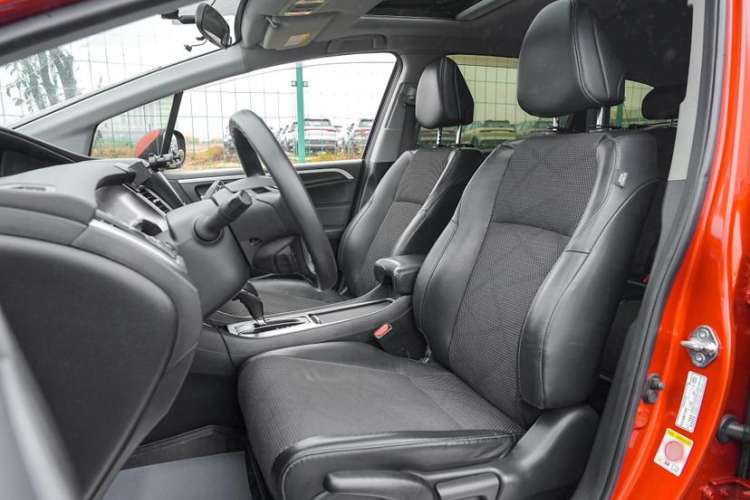 Used Honda Jade 2014 1.8L Automatic Comfort Elite Version 5 Seats Interior 10