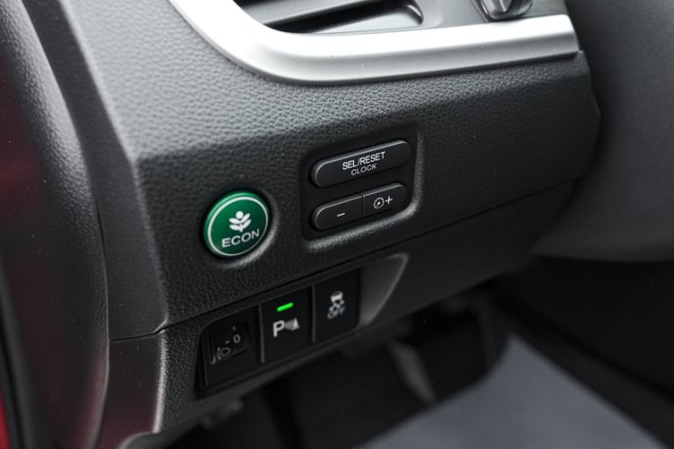 Used Honda Jade 2014 1.8L Automatic Comfort Elite Version 5 Seats Interior 5