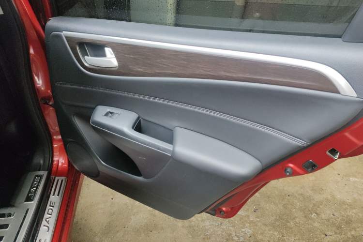 Used Honda Jade 2014 1.8L Automatic Comfort Elite Version 5 Seats Right Rear Door Interior