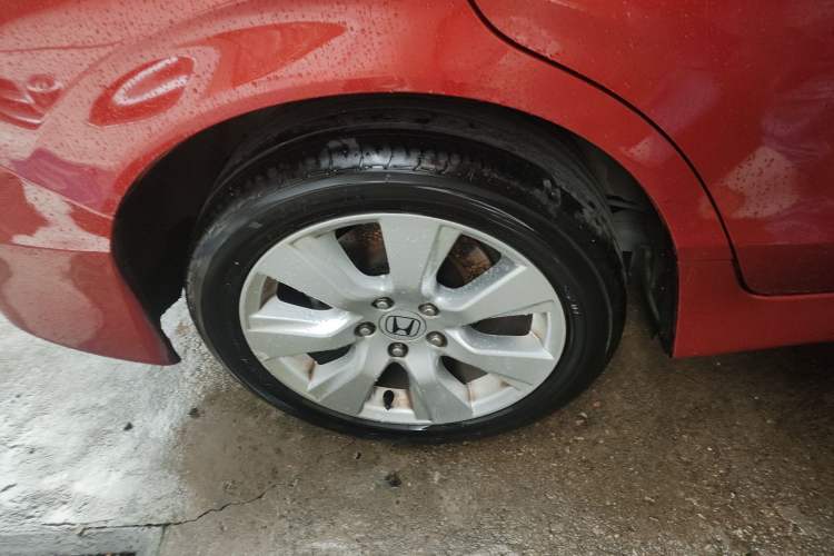 Used Honda Jade 2014 1.8L Automatic Comfort Elite Version 5 Seats Right Rear Wheel Hub