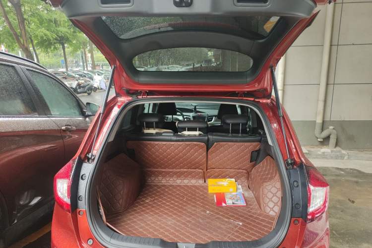 Used Honda Jade 2014 1.8L Automatic Comfort Elite Version 5 Seats Trunk