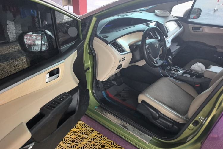Used Honda Jade 2014 1.8L Automatic Comfort Elite Version 5 Seats Driver Seat