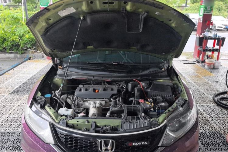 Used Honda Jade 2014 1.8L Automatic Comfort Elite Version 5 Seats Engine Bay