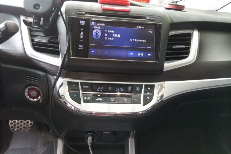 Used Honda Jade 2014 1.8L Automatic Comfort Elite Version 5 Seats Audio And AC Panel