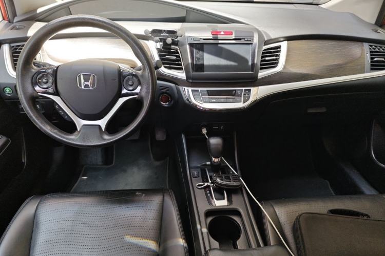 Used Honda Jade 2014 1.8L CVT Luxury Edition 5 seats Center Console