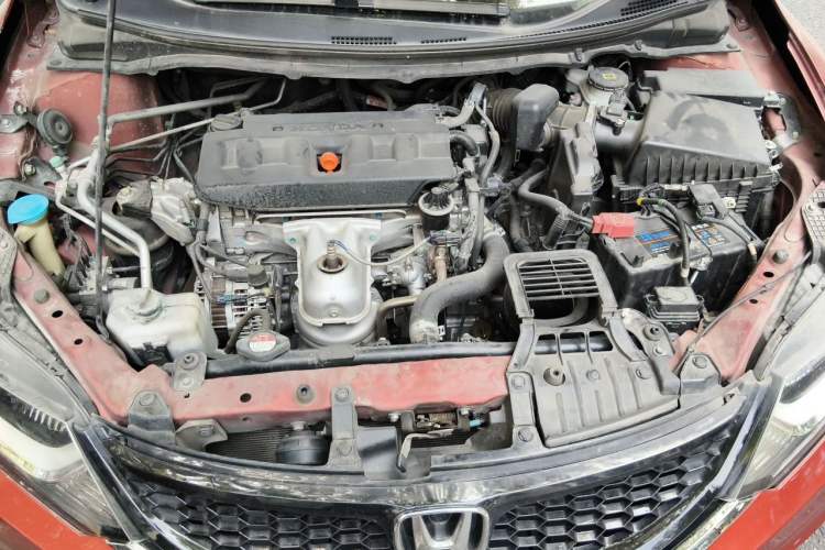 Used Honda Jade 2014 1.8L CVT Luxury Edition 5 seats Engine Bay