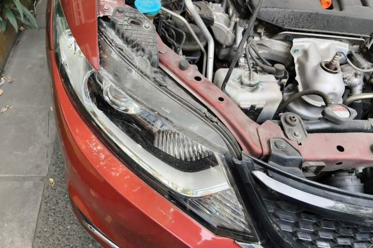 Used Honda Jade 2014 1.8L CVT Luxury Edition 5 seats Right Front Headlight