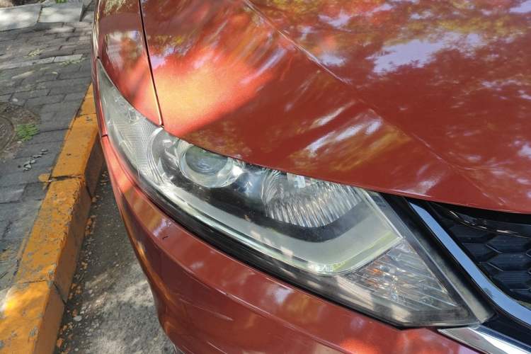 Used Honda Jade 2014 1.8L Automatic Comfort Elite Version 5 Seats Right Front Headlight
