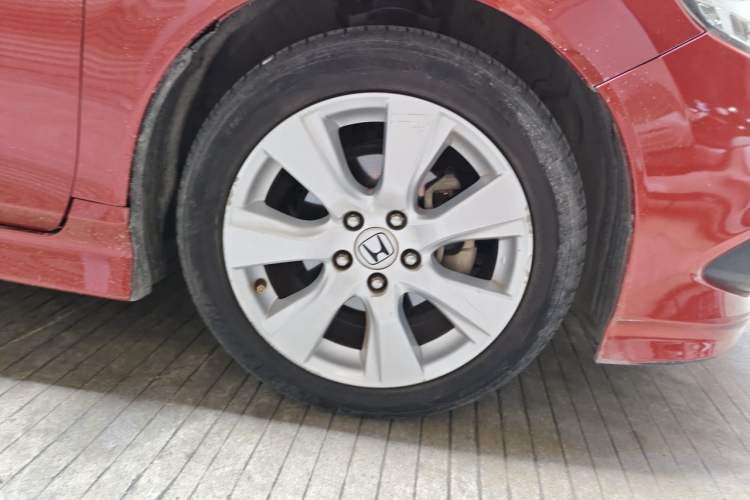 Used Honda Jade 2014 1.8L CVT Luxury Edition 5 seats Right Front Wheel Hub