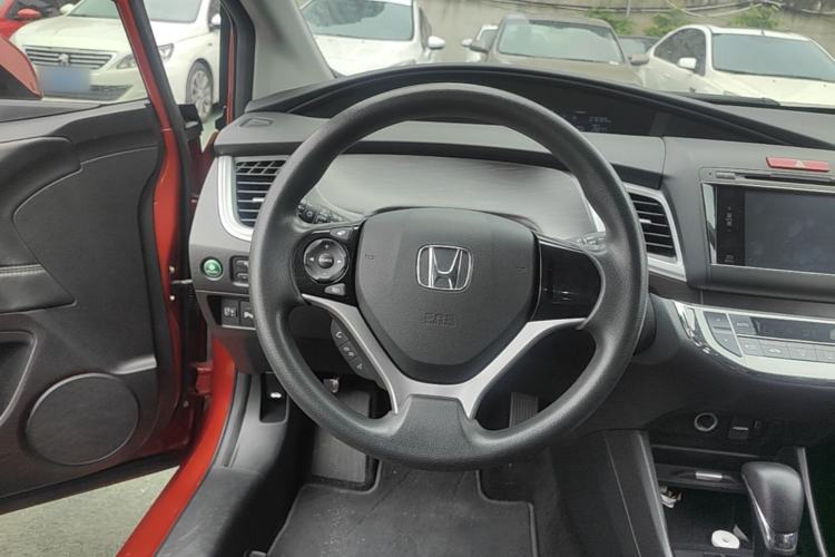 Used Honda Jade 2014 1.8L Automatic Comfort Elite Version 5 Seats Steering Wheel