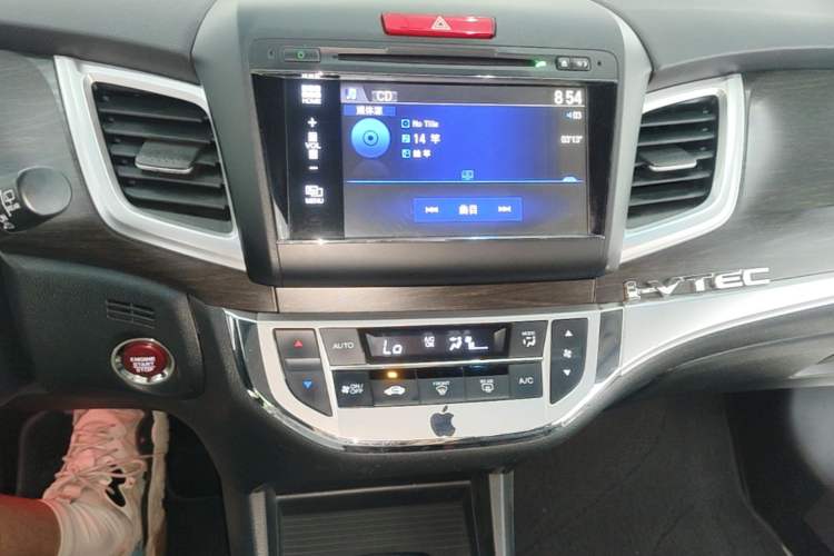 Used Honda Jade 2014 1.8L CVT Luxury Prestige Edition 5 Seats Audio And AC Panel