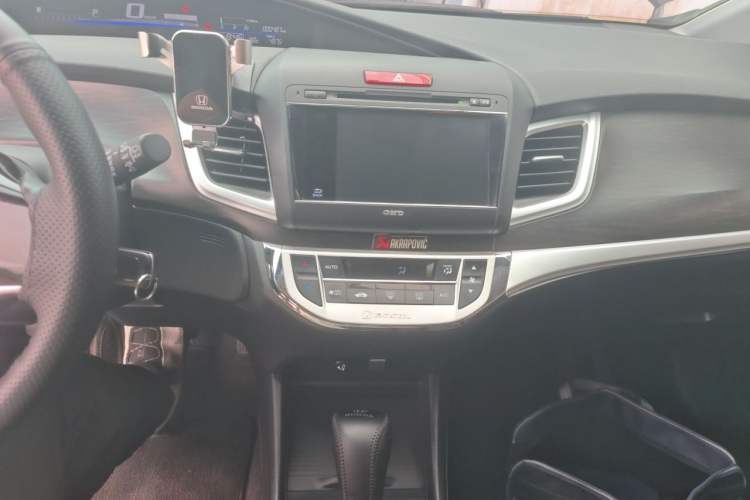 Used Honda Jade 2014 1.8L Automatic Comfort Elite Version 5 Seats Audio And AC Panel