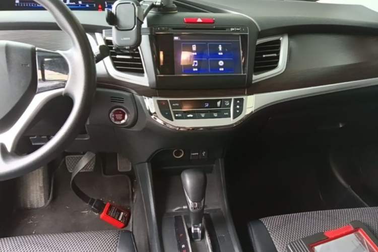 Used Honda Jade 2014 1.8L Automatic Comfort Elite Version 5 Seats Audio And AC Panel