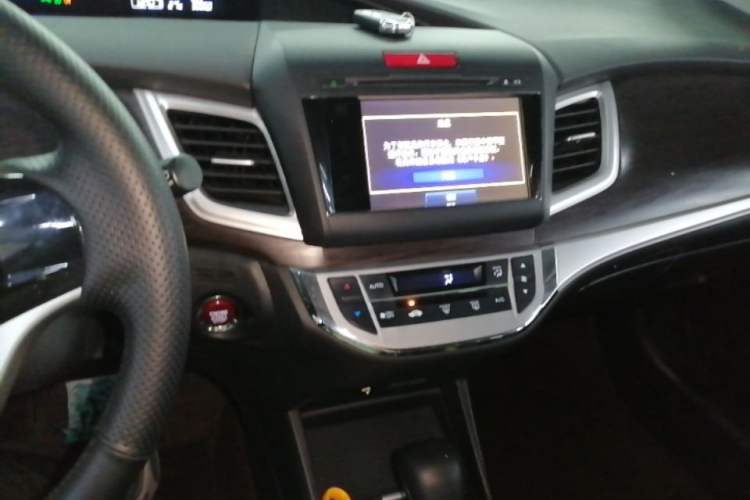 Used Honda Jade 2014 1.8L Automatic Comfort Elite Version 5 Seats Audio And AC Panel