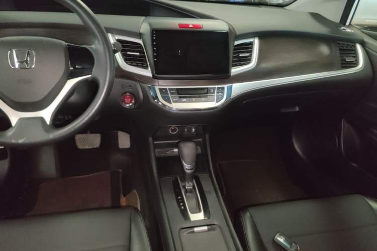 Used Honda Jade 2014 1.8L Automatic Comfort Elite Version 5 Seats Audio And AC Panel