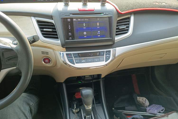 Used Honda Jade 2014 1.8L Automatic Comfort Elite Version 5 Seats Audio And AC Panel
