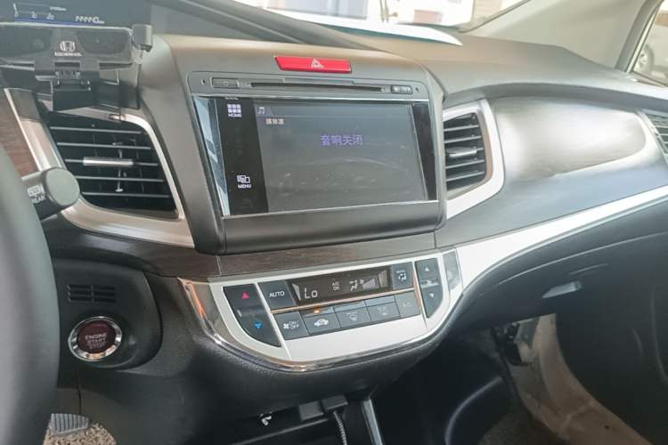 Used Honda Jade 2014 1.8L Automatic Comfort Elite Version 5 Seats Audio And AC Panel