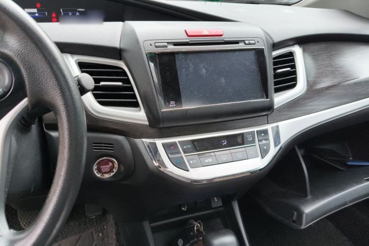 Used Honda Jade 2014 1.8L CVT Luxury Edition 5 seats Audio And AC Panel