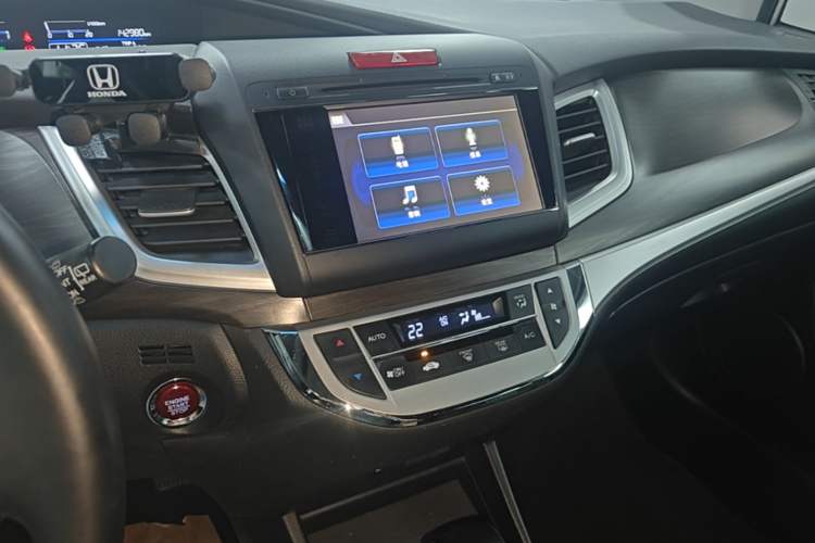 Used Honda Jade 2014 1.8L CVT Luxury Prestige Edition 5 Seats Audio And AC Panel