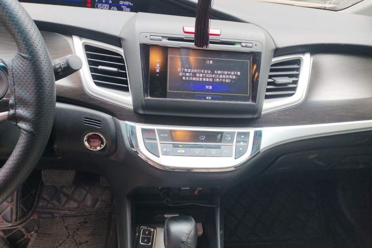 Used Honda Jade 2014 1.8L CVT Luxury Edition 5 seats Audio And AC Panel