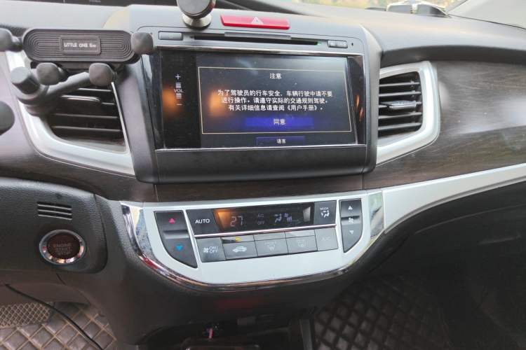 Used Honda Jade 2014 1.8L Automatic Comfort Elite Version 5 Seats Audio And AC Panel