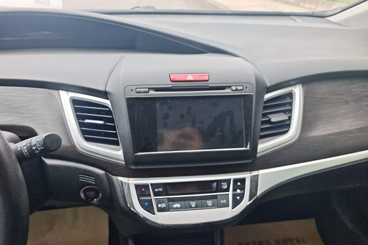 Used Honda Jade 2014 1.8L Automatic Comfort Elite Version 5 Seats Audio And AC Panel