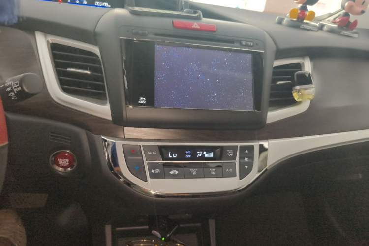Used Honda Jade 2014 1.8L Automatic Comfort Elite Version 5 Seats Audio And AC Panel