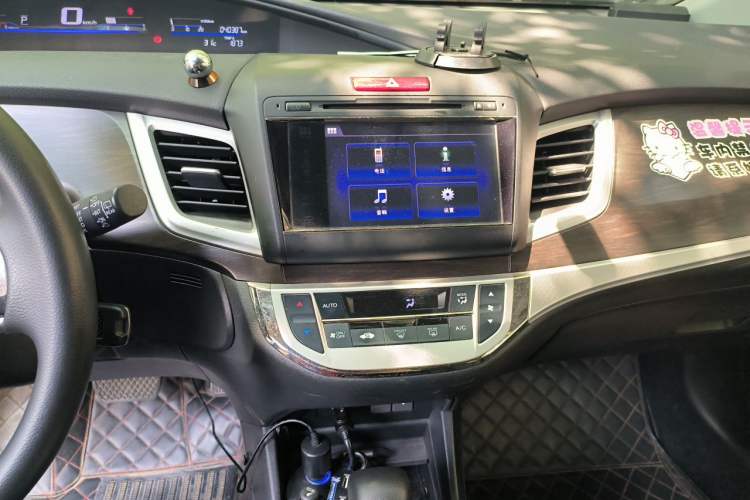 Used Honda Jade 2014 1.8L Automatic Comfort Elite Version 5 Seats Audio And AC Panel