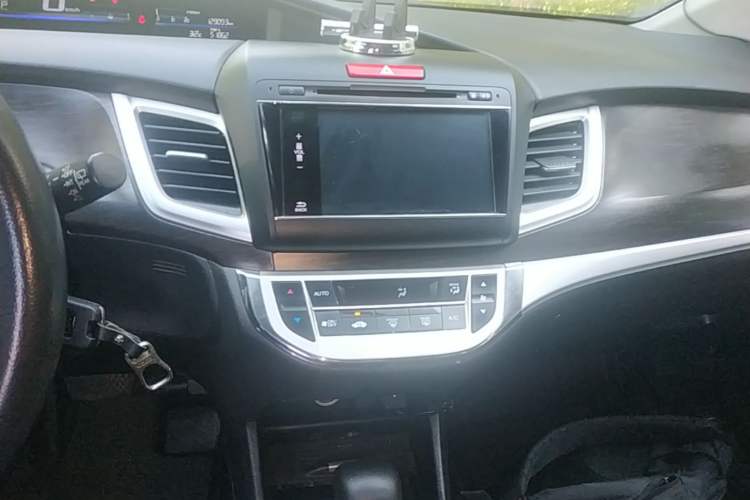 Used Honda Jade 2014 1.8L Automatic Comfort Elite Version 5 Seats Audio And AC Panel