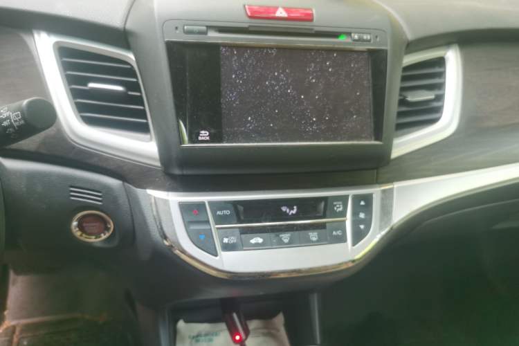 Used Honda Jade 2014 1.8L CVT Luxury Prestige Edition 5 Seats Audio And AC Panel