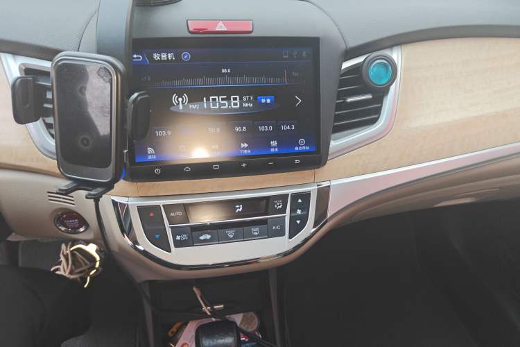 Used Honda Jade 2014 1.8L CVT Luxury Prestige Edition 5 Seats Audio And AC Panel