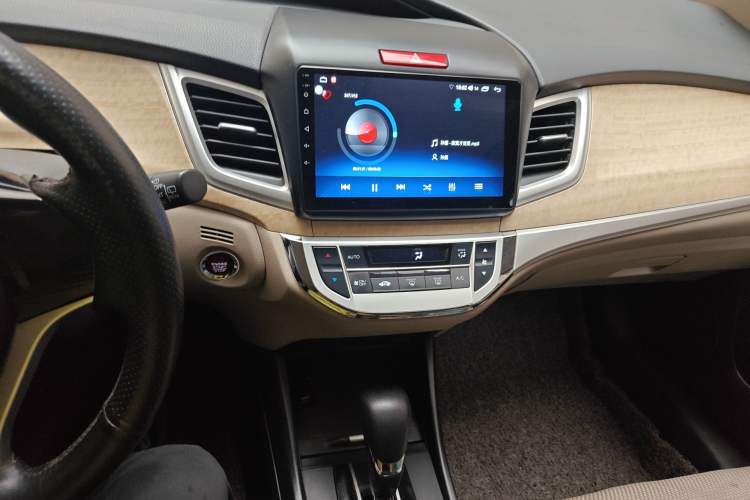 Used Honda Jade 2014 1.8L Automatic Comfort Elite Version 5 Seats Audio And AC Panel