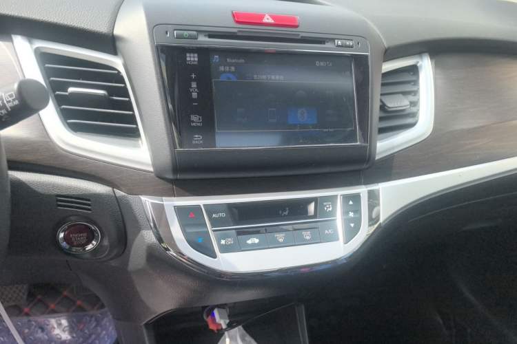 Used Honda Jade 2014 1.8L CVT Luxury Edition 5 seats Audio And AC Panel