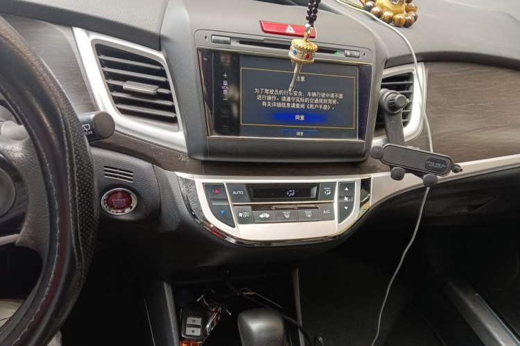 Used Honda Jade 2014 1.8L CVT Luxury Edition 5 seats Audio And AC Panel