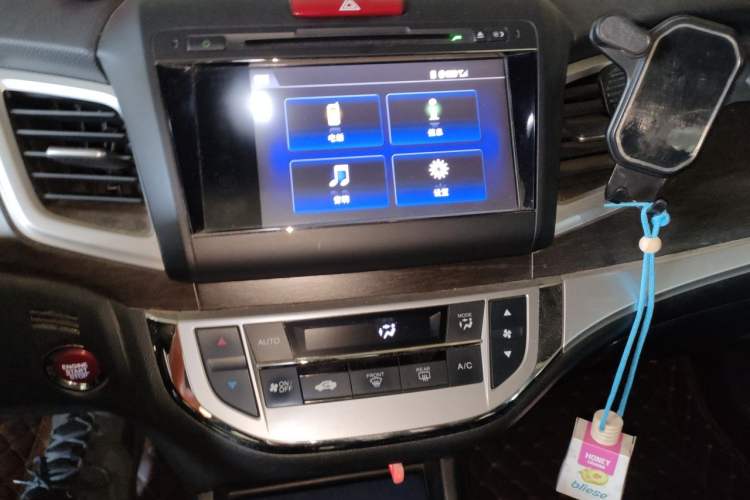 Used Honda Jade 2014 1.8L Automatic Comfort Elite Version 5 Seats Audio And AC Panel