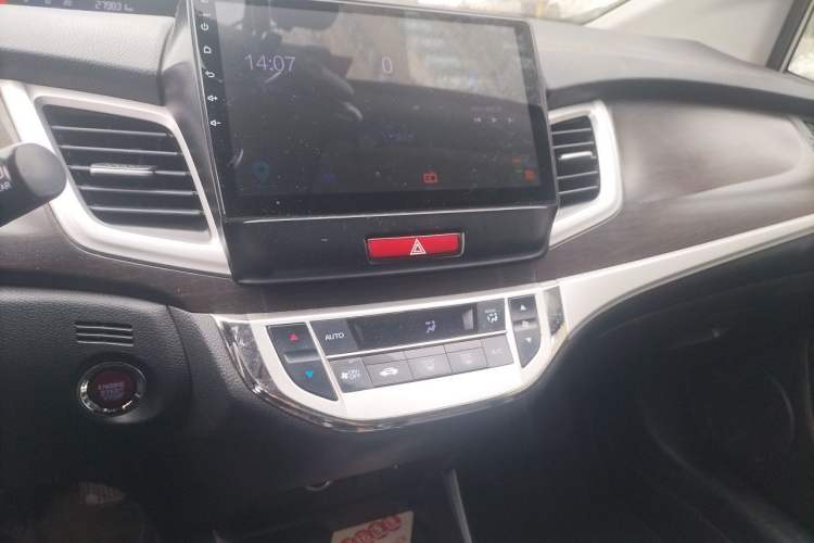Used Honda Jade 2014 1.8L Automatic Comfort Elite Version 5 Seats Audio And AC Panel