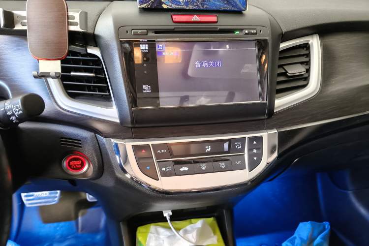 Used Honda Jade 2014 1.8L CVT Luxury Edition 5 seats Audio And AC Panel