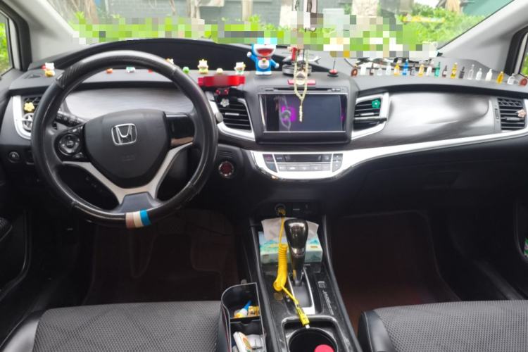 Used Honda Jade 2014 1.8L Automatic Comfort Elite Version 5 Seats Center Console