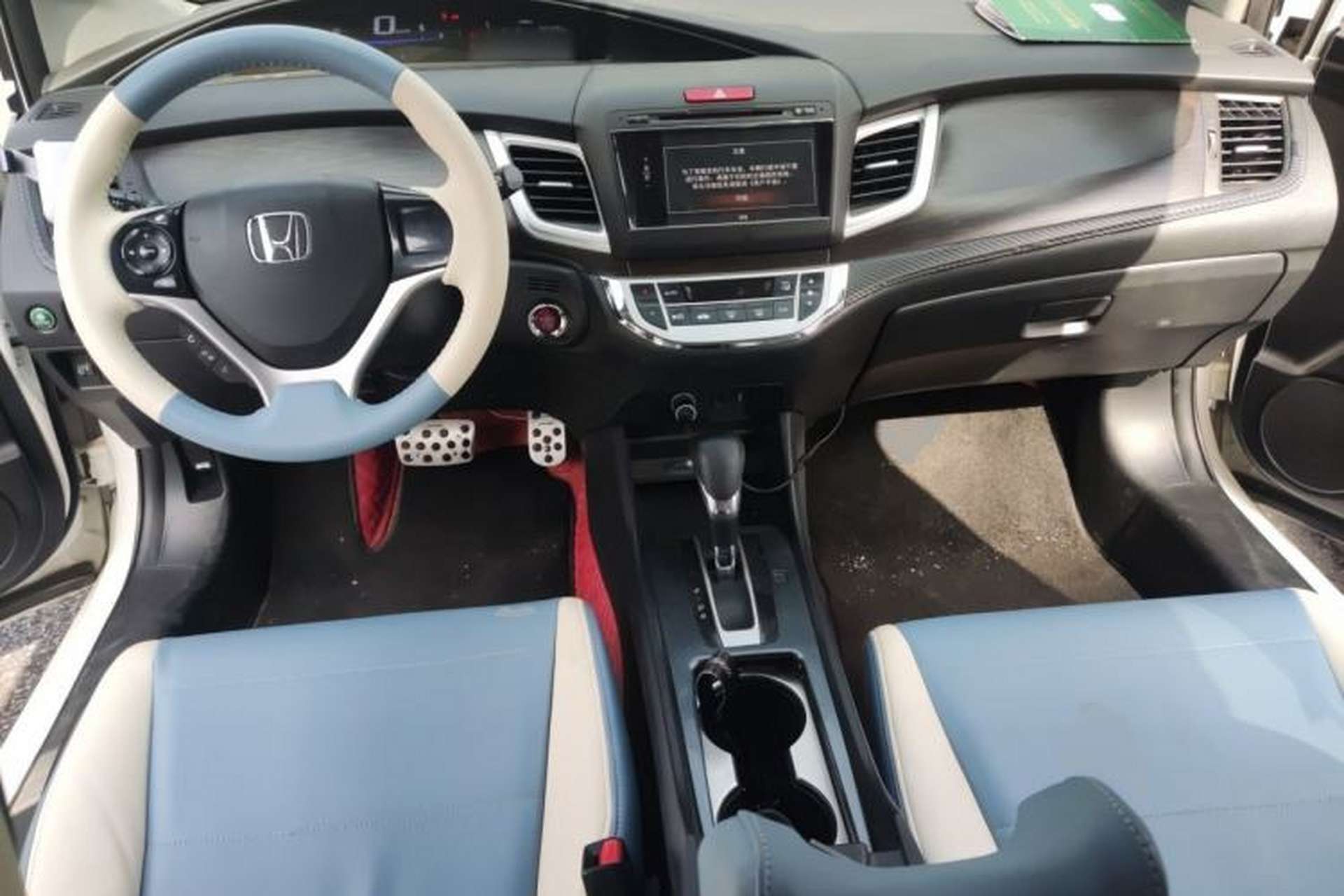 Used Honda Jade 2014 1.8L Automatic Comfort Elite Version 5 Seats Center Console