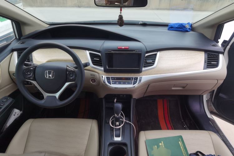Used Honda Jade 2014 1.8L CVT Luxury Edition 5 seats Center Console