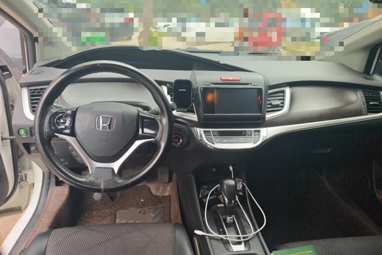 Used Honda Jade 2014 1.8L Automatic Comfort Elite Version 5 Seats Center Console