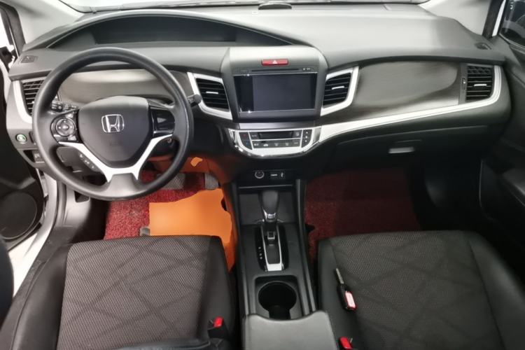 Used Honda Jade 2014 1.8L Automatic Comfort Elite Version 5 Seats Center Console