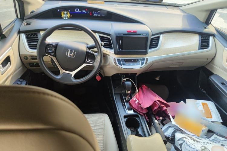 Used Honda Jade 2014 1.8L Automatic Comfort Elite Version 5 Seats Center Console