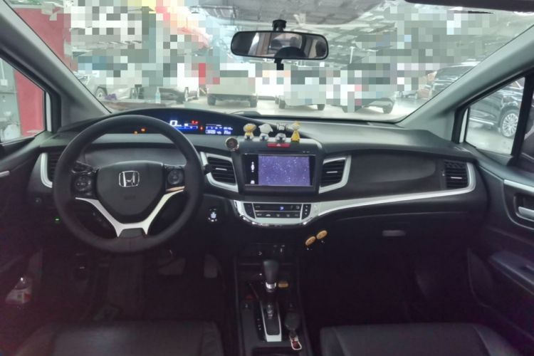 Used Honda Jade 2014 1.8L CVT Luxury Edition 5 seats Center Console