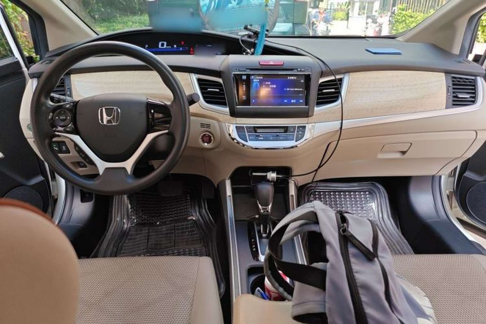 Used Honda Jade 2014 1.8L Automatic Comfort Elite Version 5 Seats Center Console