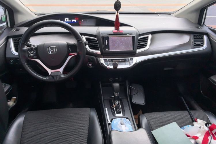 Used Honda Jade 2014 1.8L Automatic Comfort Elite Version 5 Seats Center Console