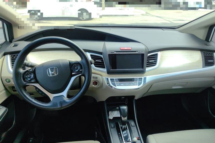 Used Honda Jade 2014 1.8L CVT Luxury Prestige Edition 5 Seats Center Console