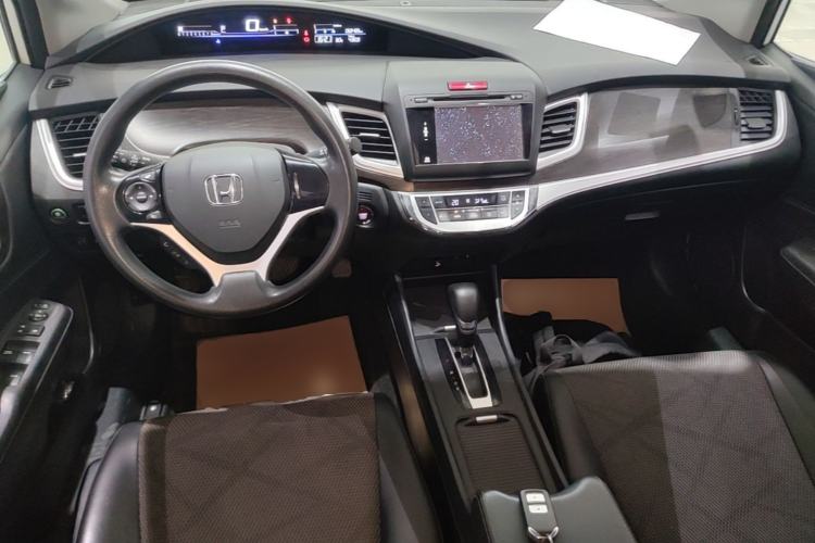 Used Honda Jade 2014 1.8L Automatic Comfort Elite Version 5 Seats Center Console