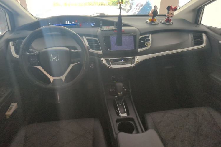Used Honda Jade 2014 1.8L Automatic Comfort Elite Version 5 Seats Center Console