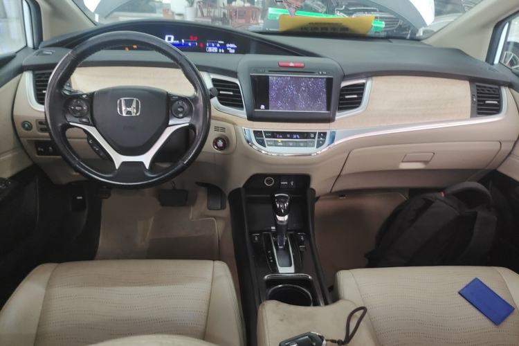 Used Honda Jade 2014 1.8L CVT Luxury Prestige Edition 5 Seats Center Console